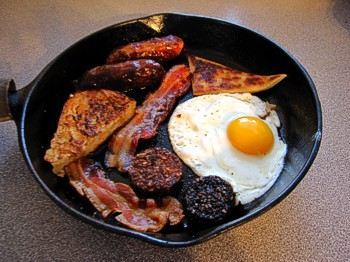 A Full Irish Fry served in a cast-iron pan